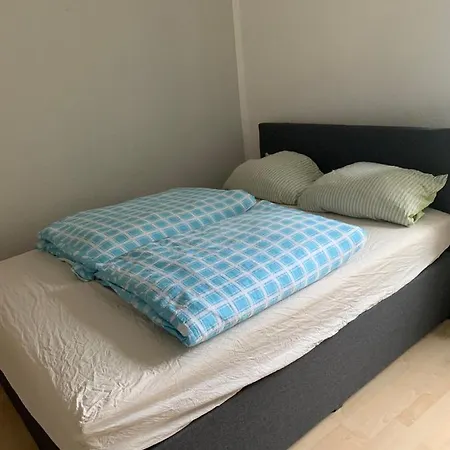 Mit 2 Schlafzimmern In Dresdner Neustadt شقة *