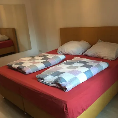 Mit 2 Schlafzimmern In Dresdner Neustadt Apartment